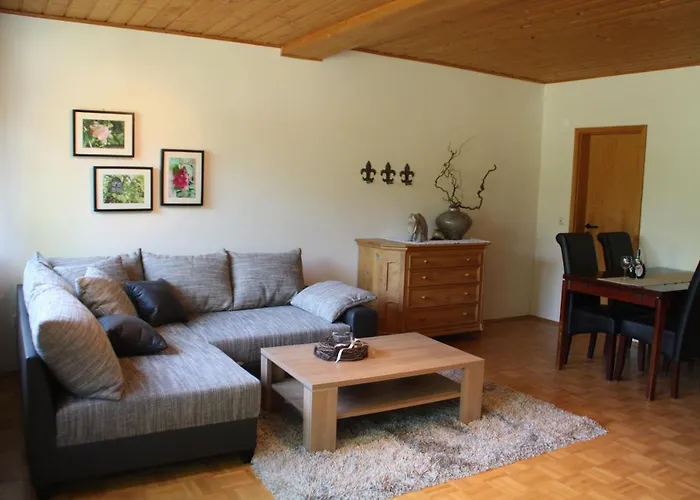 Gartenreich Апартаменты Obereisenheim